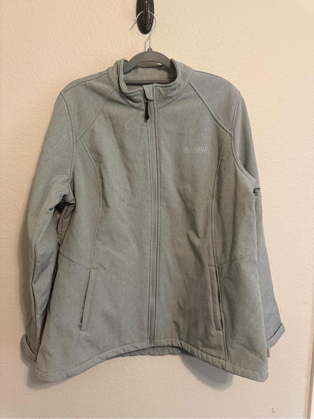 Magellan Outdoors Gray Full-Zip Fleece Jacket